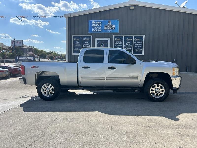 Chevrolet Silverado 2500HD LT Crew Cab 2WD 2012