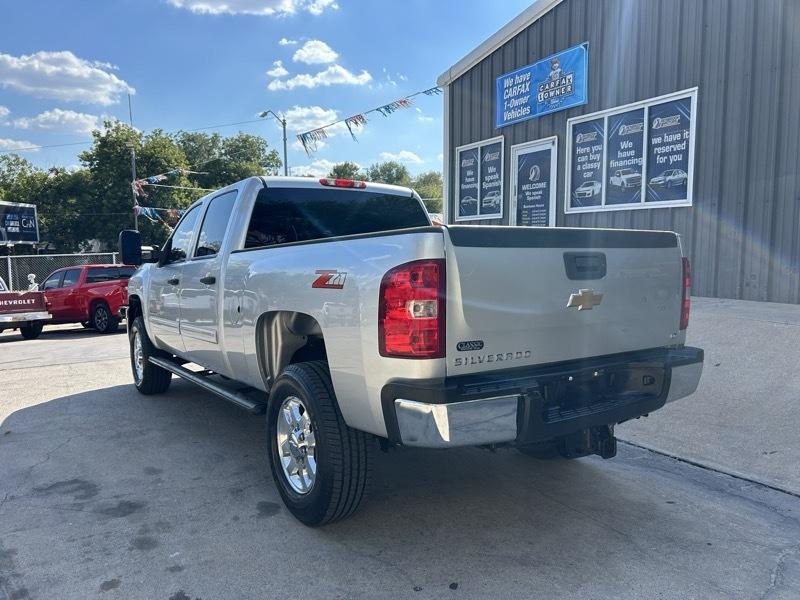 Chevrolet Silverado 2500HD LT Crew Cab 2WD 2012