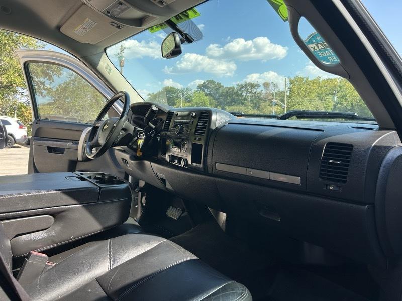 Chevrolet Silverado 2500HD LT Crew Cab 2WD 2012