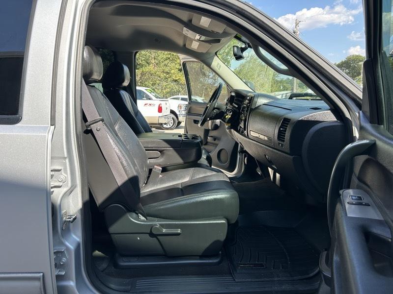 Chevrolet Silverado 2500HD LT Crew Cab 2WD 2012