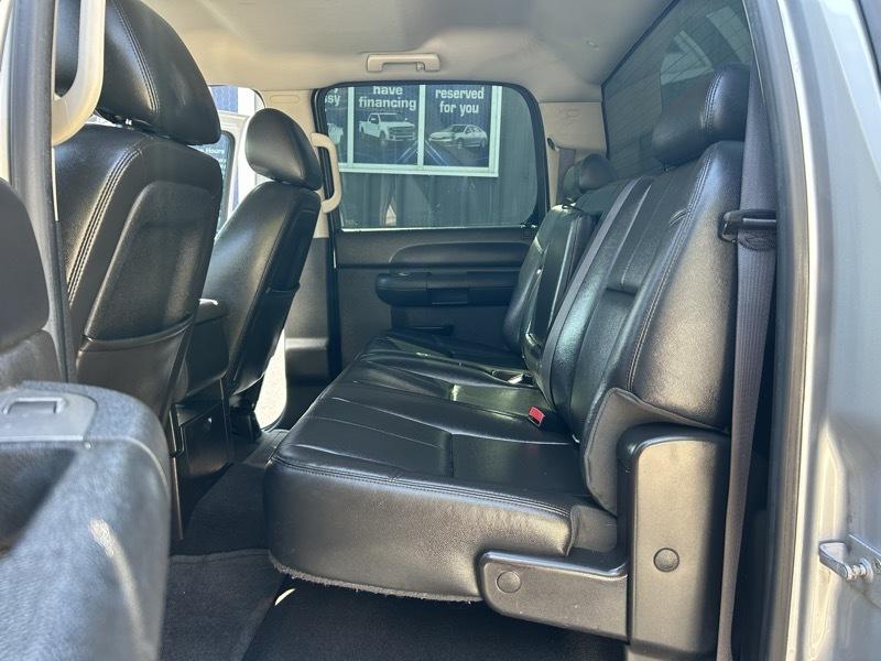 Chevrolet Silverado 2500HD LT Crew Cab 2WD 2012