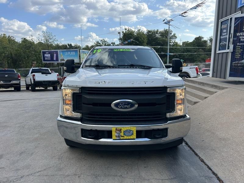 Ford F-250 SD Lariat Crew Cab 2WD 2019