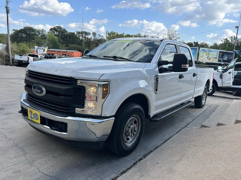 Ford F-250 SD Lariat Crew Cab 2WD 2019