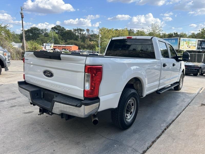 Ford F-250 SD Lariat Crew Cab 2WD 2019