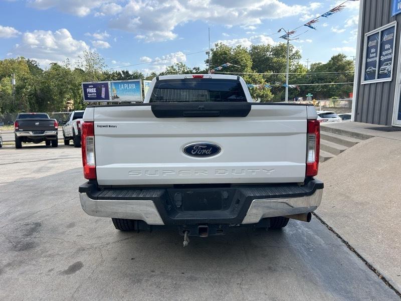 Ford F-250 SD Lariat Crew Cab 2WD 2019