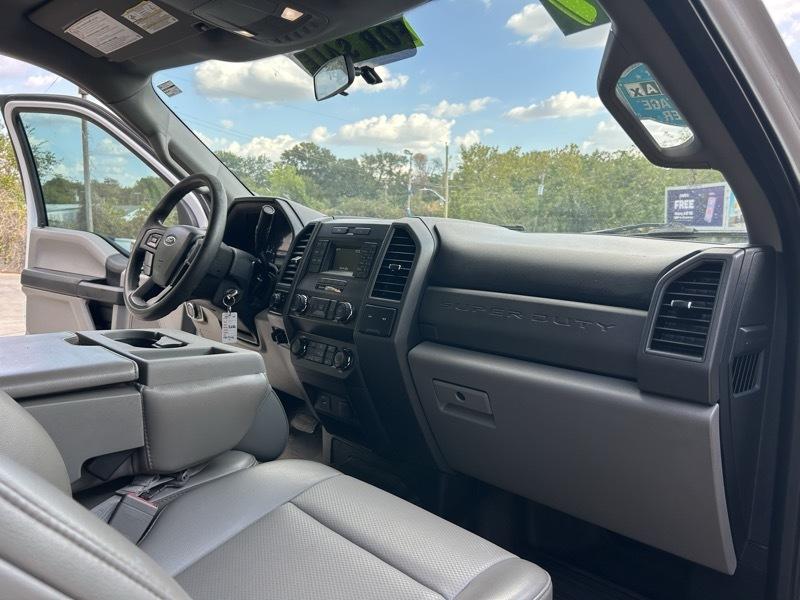 Ford F-250 SD Lariat Crew Cab 2WD 2019