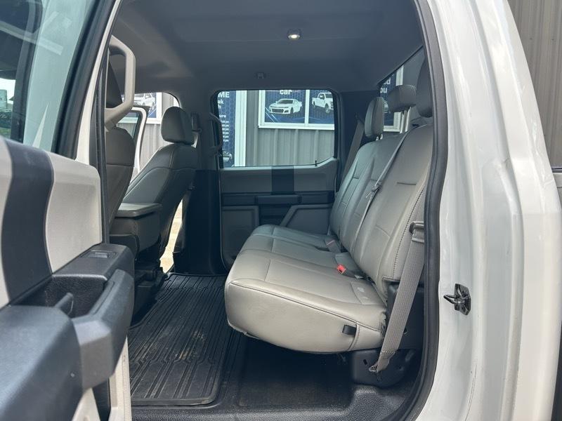 Ford F-250 SD Lariat Crew Cab 2WD 2019