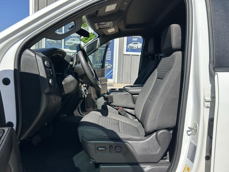 Chevrolet Silverado 2500HD Custom Crew Cab Short Box 4WD 2023