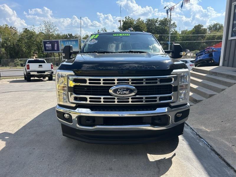 Ford F-350 SD King Ranch Crew Cab Long Bed DRW 4WD 2023