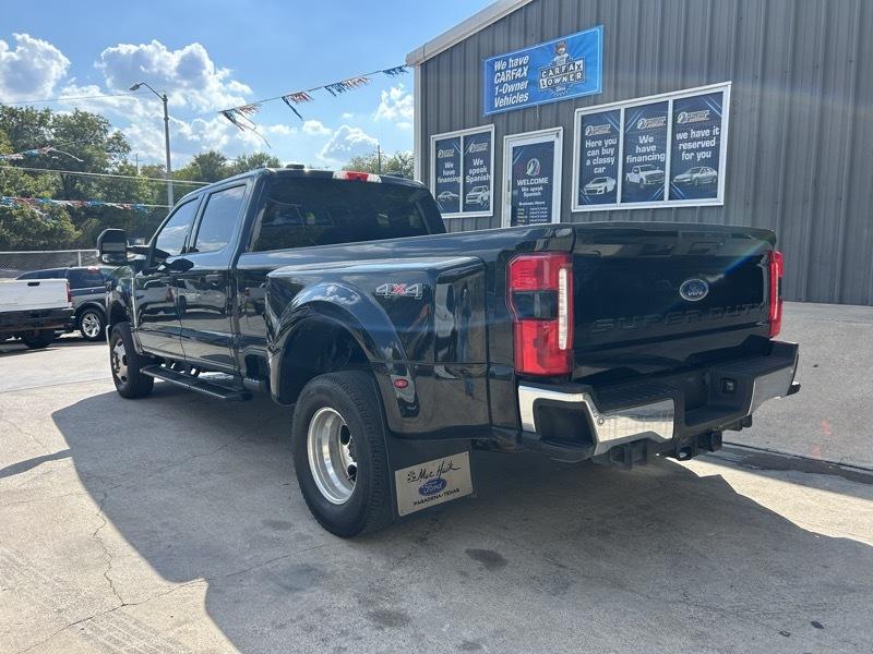 Ford F-350 SD King Ranch Crew Cab Long Bed DRW 4WD 2023