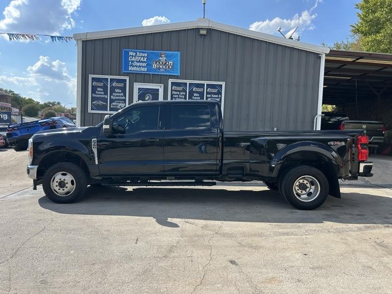 Ford F-350 SD King Ranch Crew Cab Long Bed DRW 4WD 2023