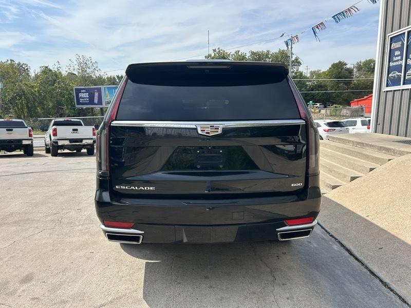 Cadillac Escalade ESV 2WD Luxury 2024