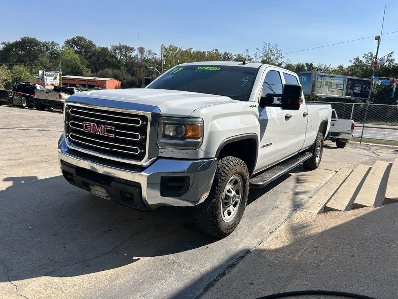 GMC Sierra 3500HD Base Crew Cab Long Box 4WD 2017