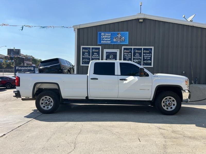 GMC Sierra 3500HD Base Crew Cab Long Box 4WD 2017