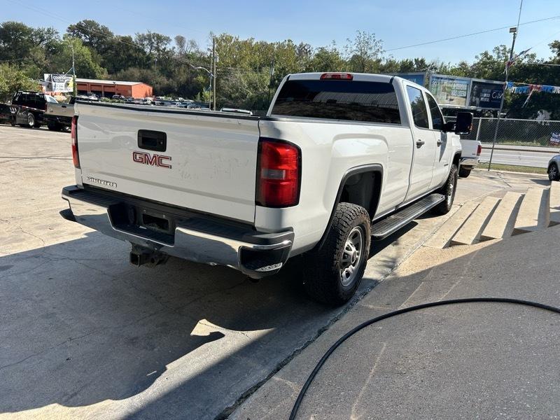 GMC Sierra 3500HD Base Crew Cab Long Box 4WD 2017