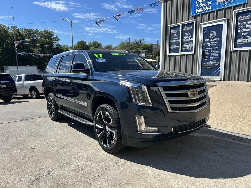 2017 Cadillac Escalade Luxury 2WD