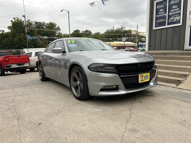 Silver 2017 Dodge Charger Sedan Rear-Wheel Drive Automatic