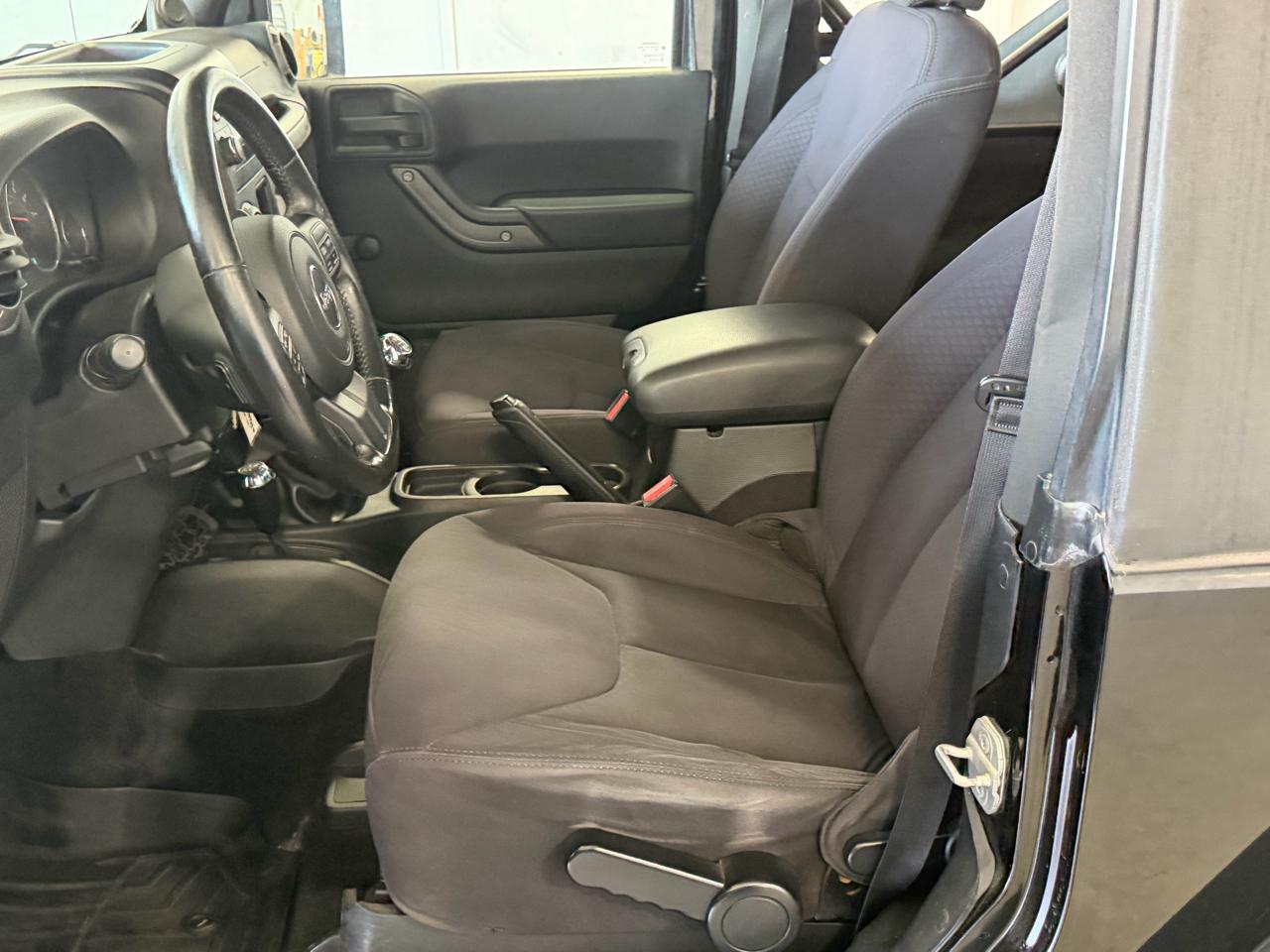 Jeep Wrangler 4WD 2dr Sport 2013
