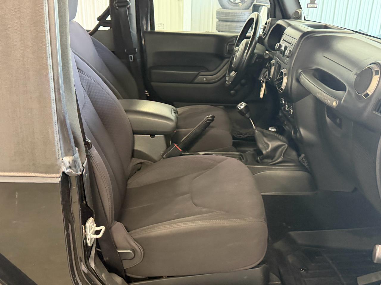 Jeep Wrangler 4WD 2dr Sport 2013