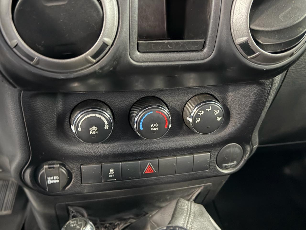 Jeep Wrangler 4WD 2dr Sport 2013