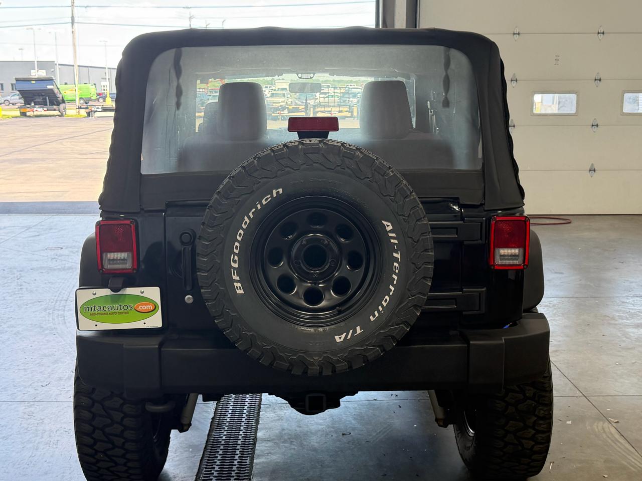 Jeep Wrangler 4WD 2dr Sport 2013