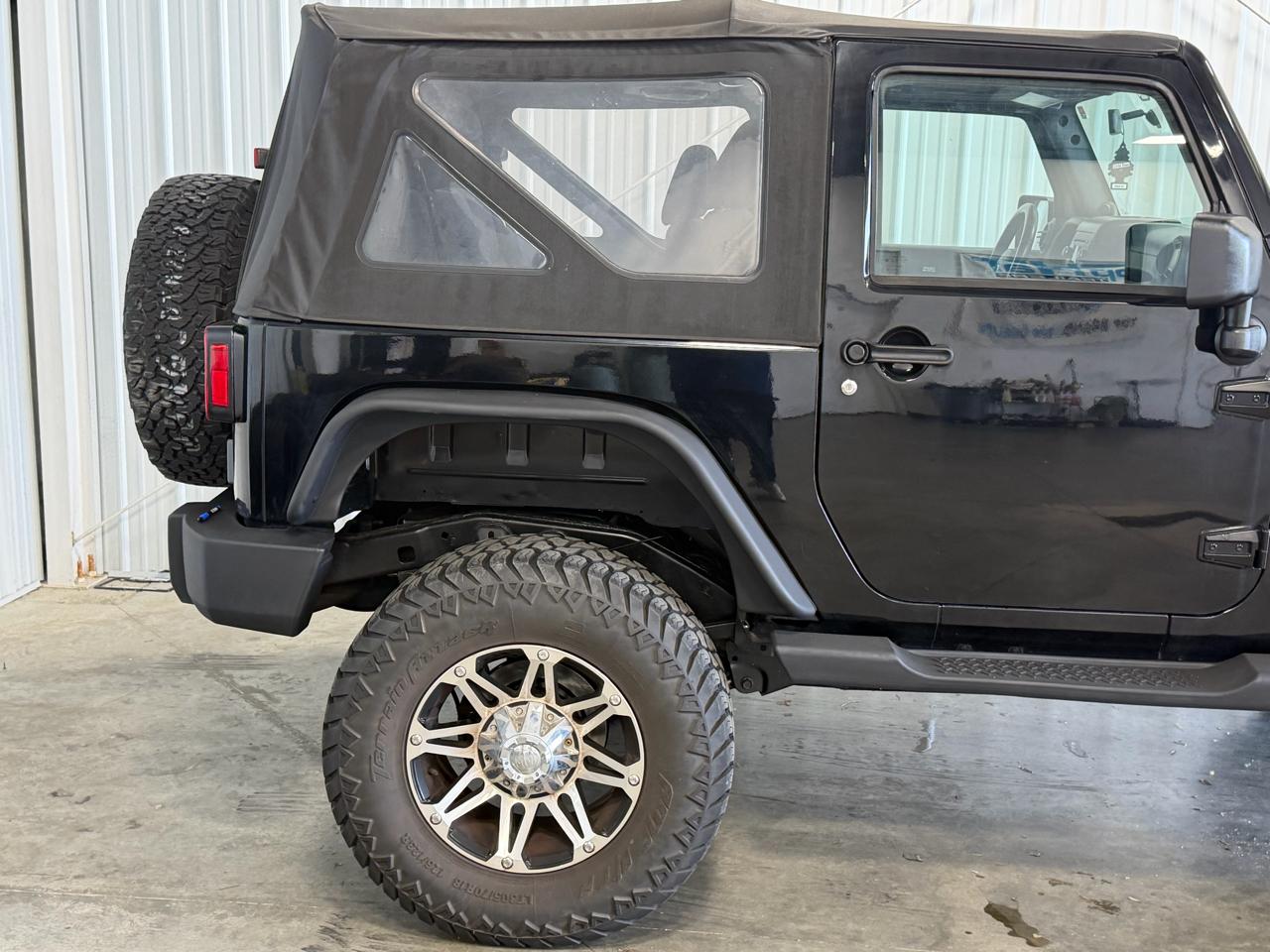 Jeep Wrangler 4WD 2dr Sport 2013