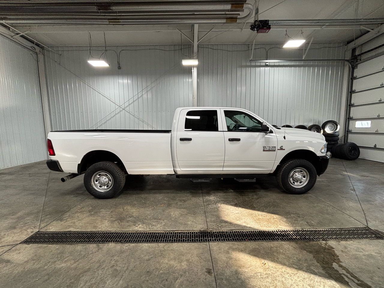 RAM 2500 4WD Crew Cab 169" Tradesman 2016 RAM 2500 4WD Crew Cab 169" Tradesman 2016
