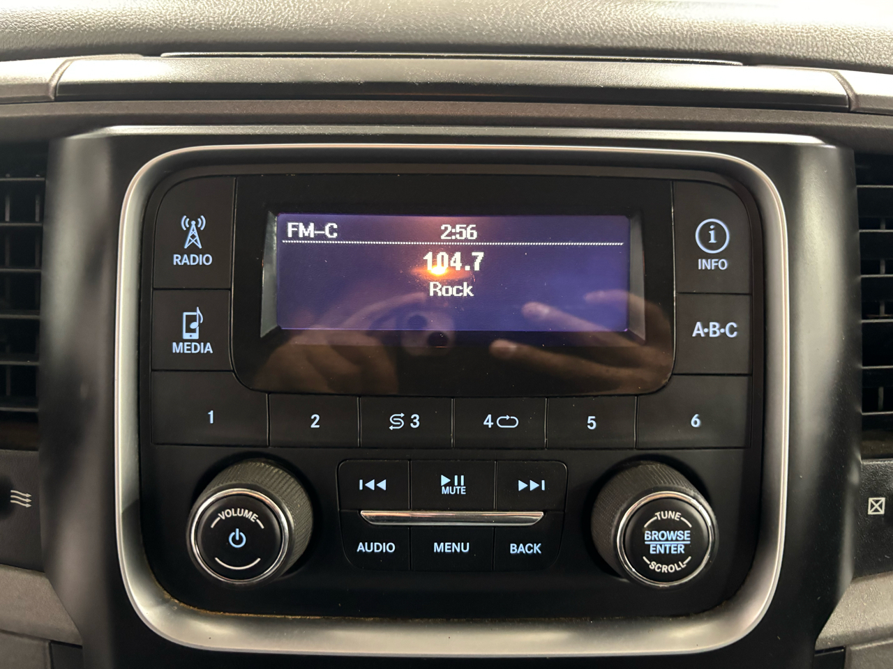 RAM 2500 4WD Crew Cab 169" Tradesman 2016 RAM 2500 4WD Crew Cab 169" Tradesman 2016