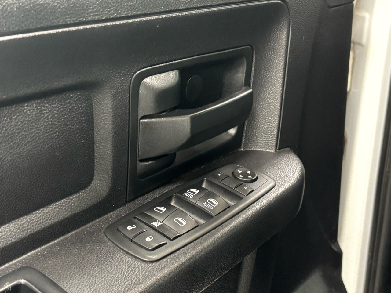 RAM 2500 4WD Crew Cab 169" Tradesman 2016 RAM 2500 4WD Crew Cab 169" Tradesman 2016