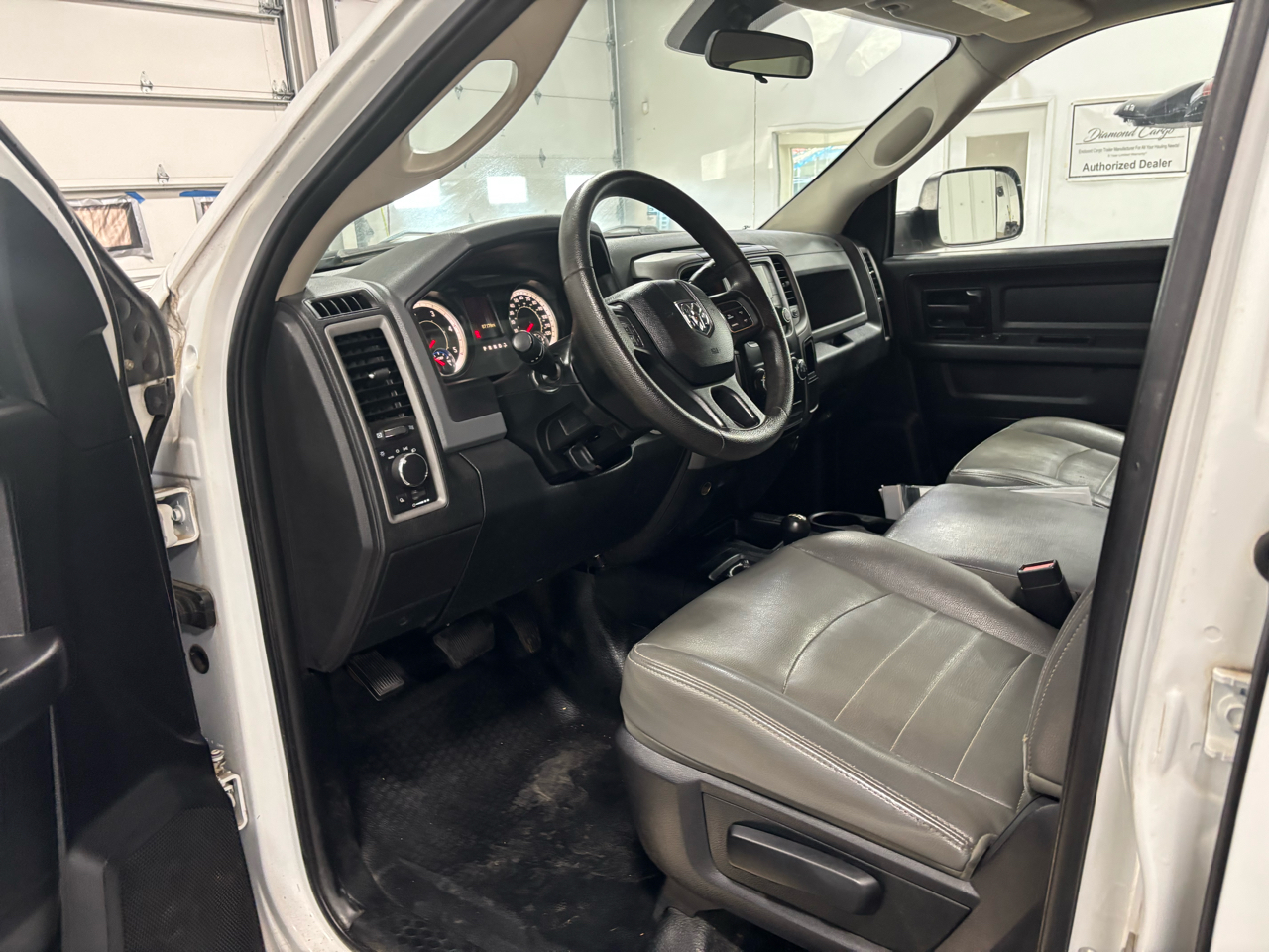 RAM 2500 4WD Crew Cab 169" Tradesman 2016 RAM 2500 4WD Crew Cab 169" Tradesman 2016