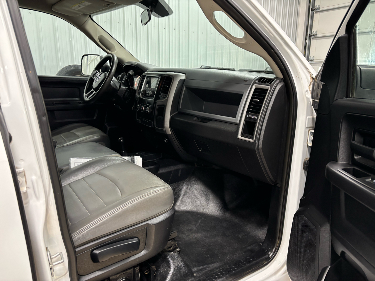 RAM 2500 4WD Crew Cab 169" Tradesman 2016 RAM 2500 4WD Crew Cab 169" Tradesman 2016