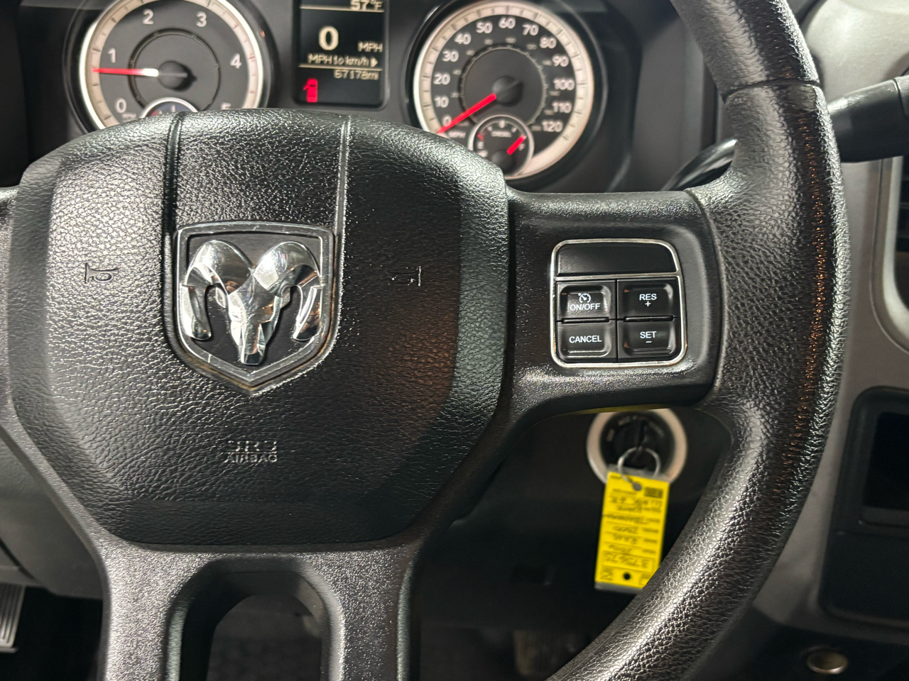 RAM 2500 4WD Crew Cab 169" Tradesman 2016 RAM 2500 4WD Crew Cab 169" Tradesman 2016