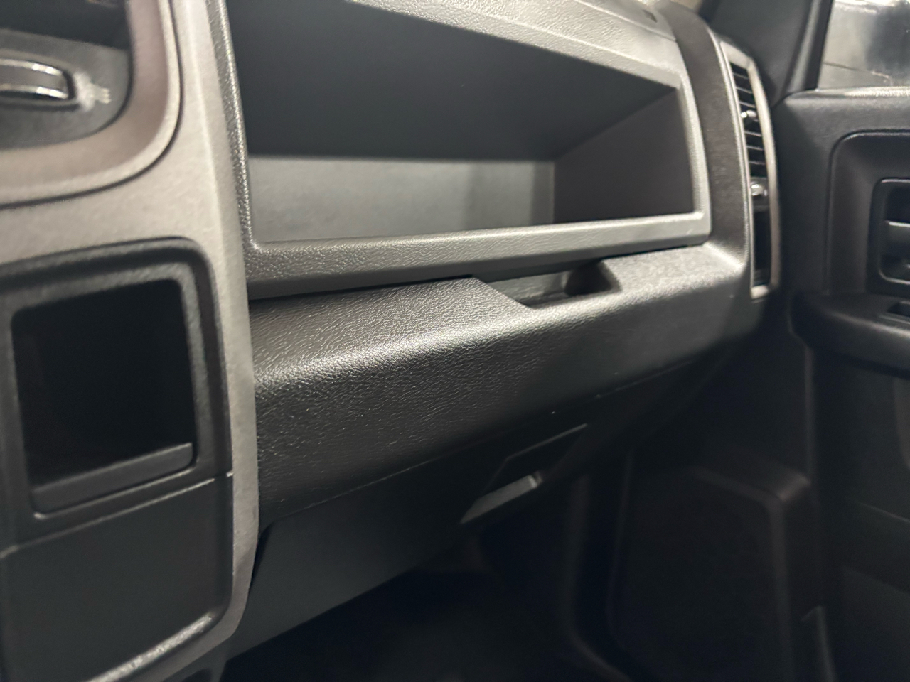 RAM 2500 4WD Crew Cab 169" Tradesman 2016 RAM 2500 4WD Crew Cab 169" Tradesman 2016