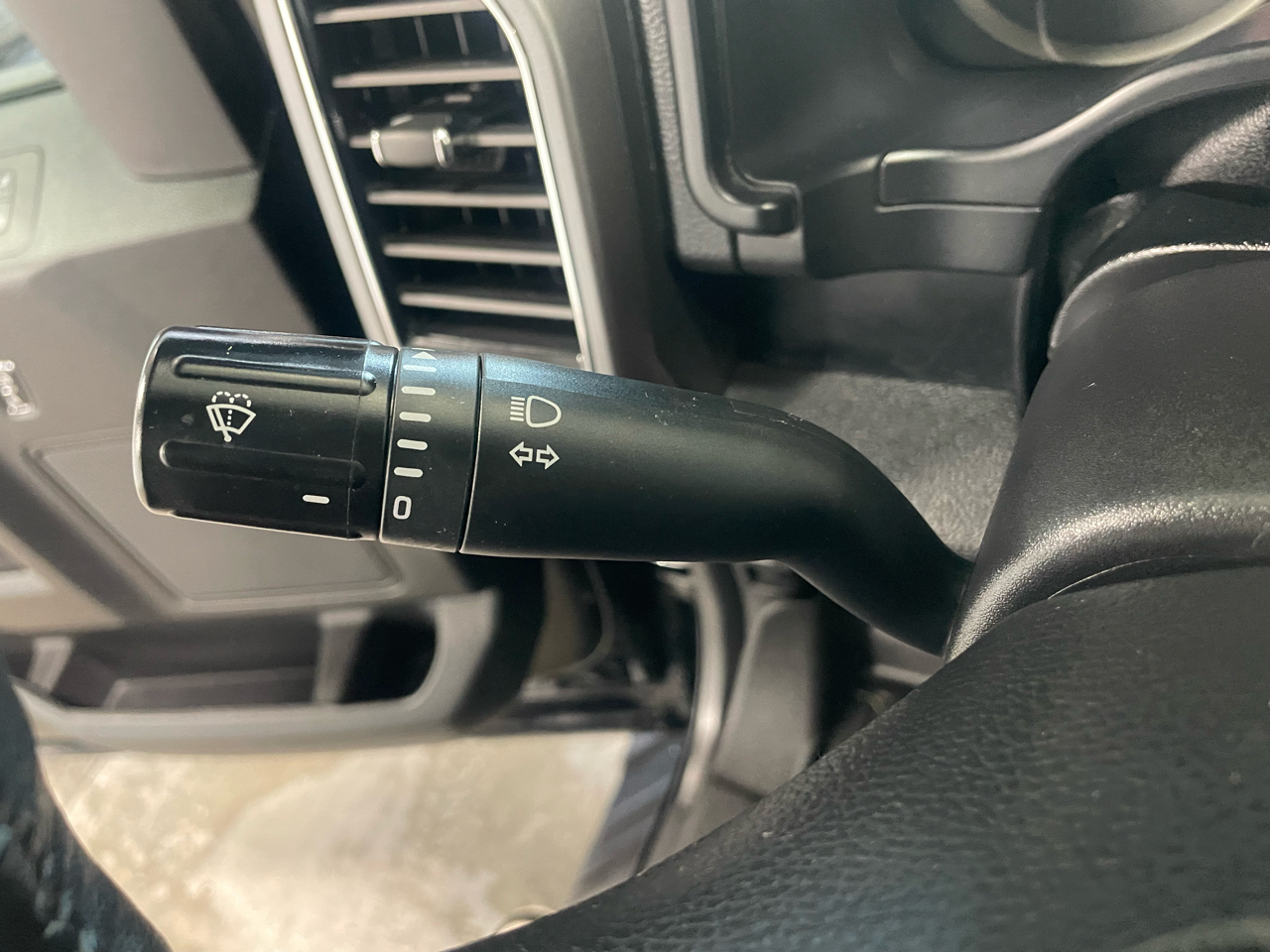 Ford F-150 XLT 4WD SuperCrew 5.5' Box 2018 Ford F-150 XLT 4WD SuperCrew 5.5' Box 2018