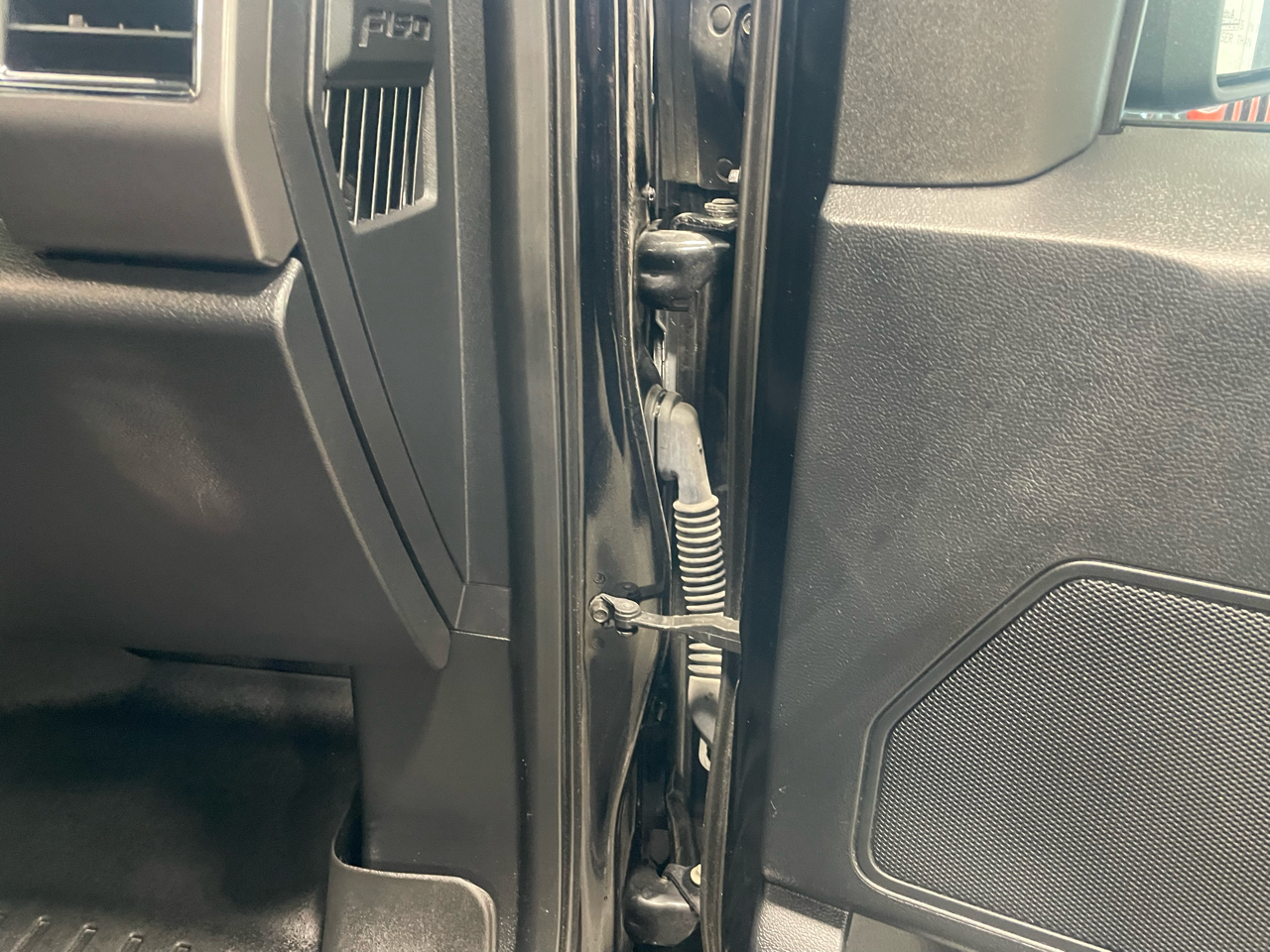 Ford F-150 XLT 4WD SuperCrew 5.5' Box 2018 Ford F-150 XLT 4WD SuperCrew 5.5' Box 2018