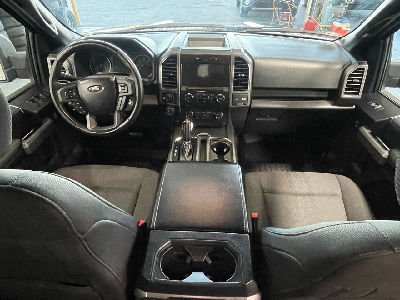 Ford F-150 XLT 4WD SuperCrew 5.5' Box 2018 Ford F-150 XLT 4WD SuperCrew 5.5' Box 2018