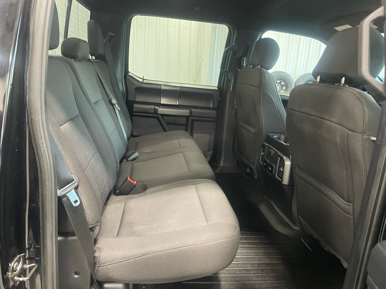 Ford F-150 XLT 4WD SuperCrew 5.5' Box 2018 Ford F-150 XLT 4WD SuperCrew 5.5' Box 2018