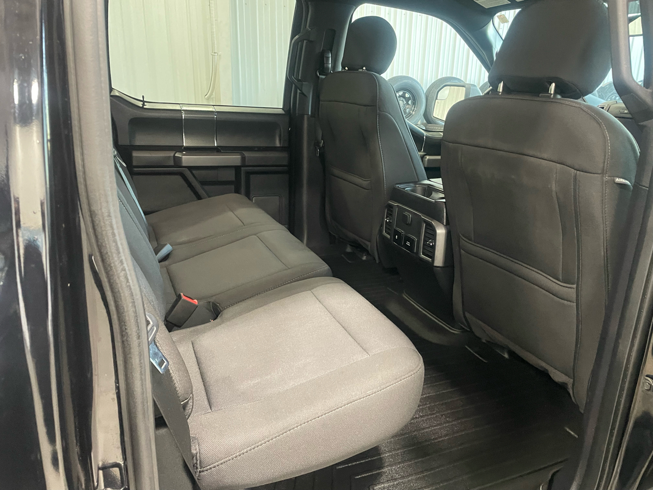 Ford F-150 XLT 4WD SuperCrew 5.5' Box 2018 Ford F-150 XLT 4WD SuperCrew 5.5' Box 2018