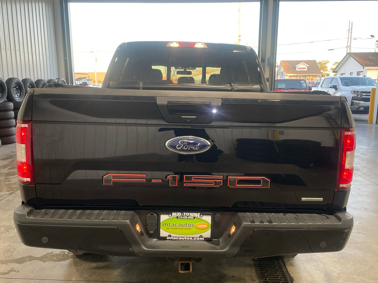 Ford F-150 XLT 4WD SuperCrew 5.5' Box 2018 Ford F-150 XLT 4WD SuperCrew 5.5' Box 2018