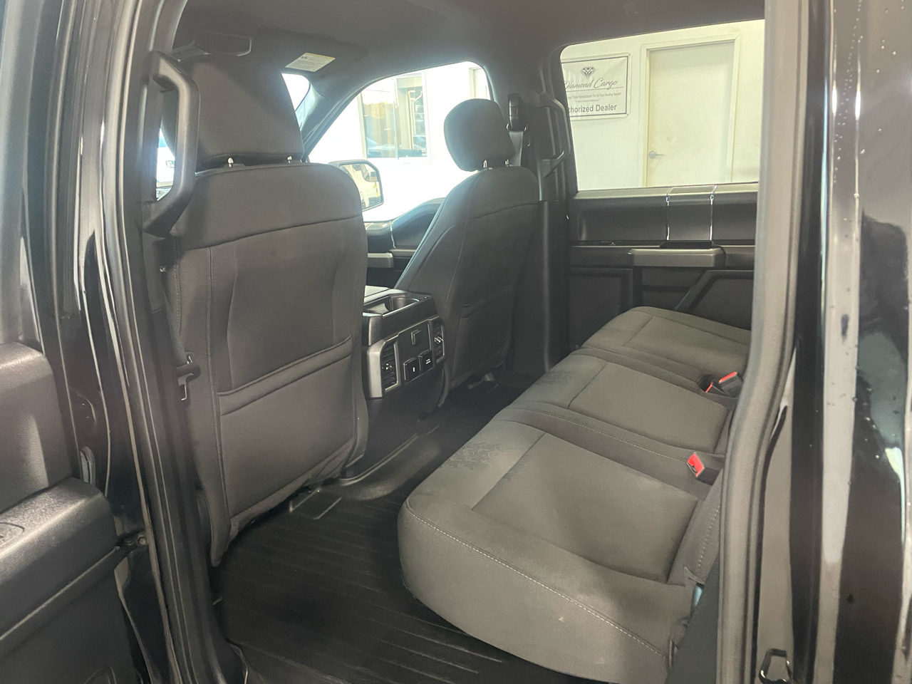 Ford F-150 XLT 4WD SuperCrew 5.5' Box 2018 Ford F-150 XLT 4WD SuperCrew 5.5' Box 2018