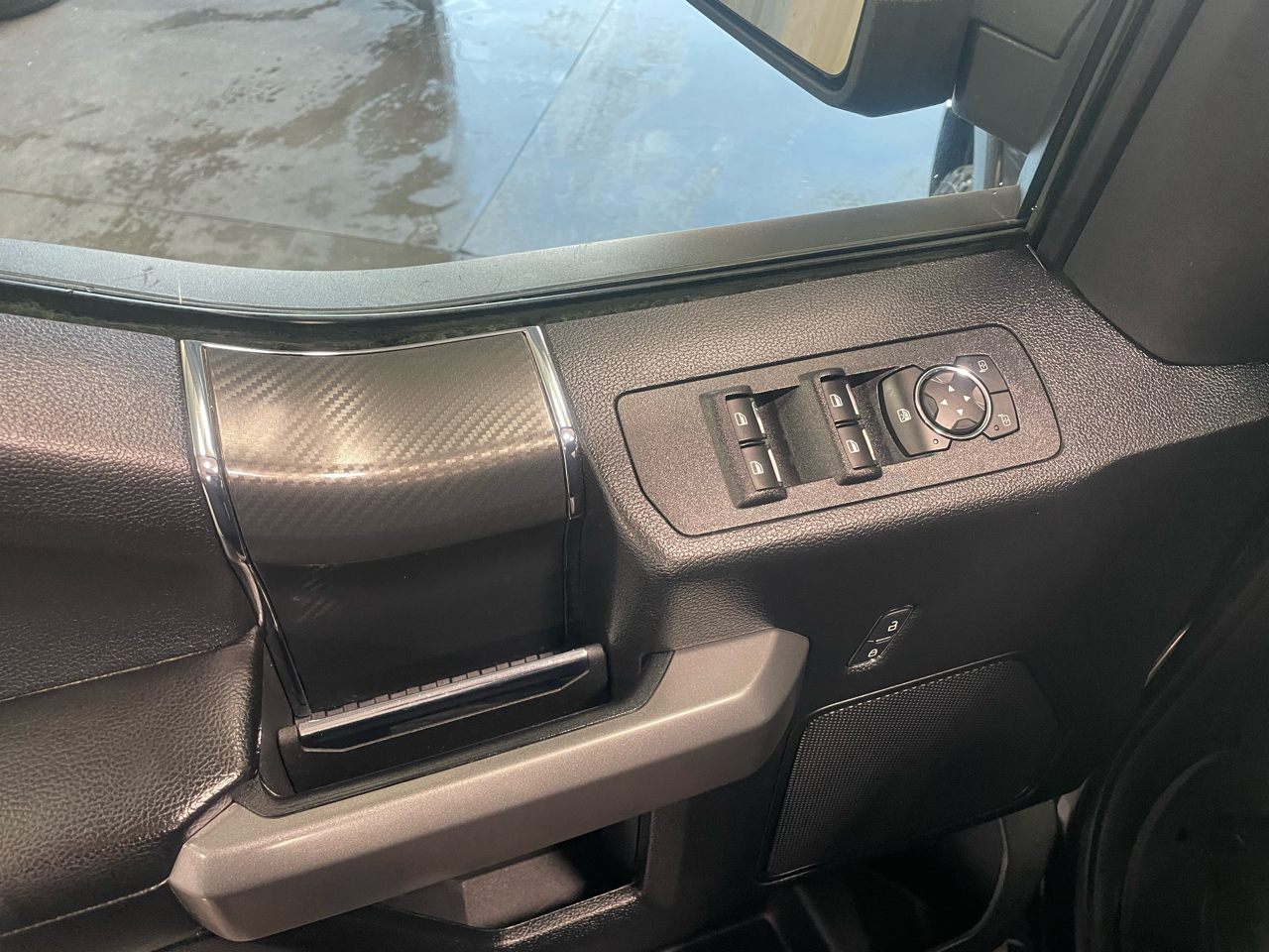 Ford F-150 XLT 4WD SuperCrew 5.5' Box 2018 Ford F-150 XLT 4WD SuperCrew 5.5' Box 2018