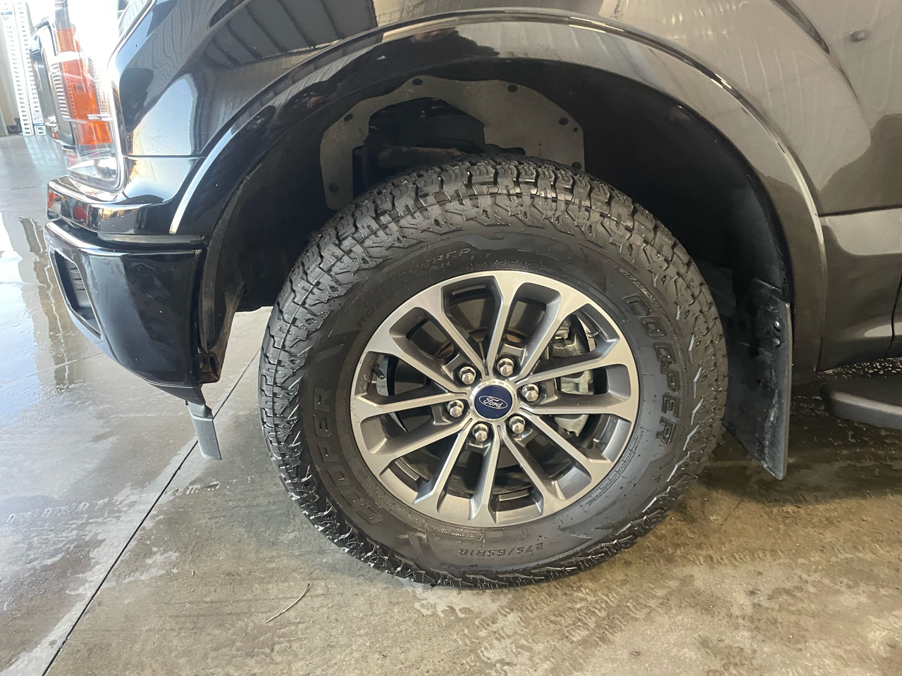 Ford F-150 XLT 4WD SuperCrew 5.5' Box 2018 Ford F-150 XLT 4WD SuperCrew 5.5' Box 2018