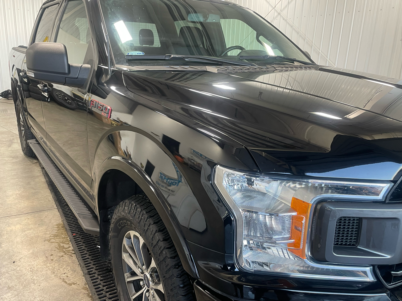 Ford F-150 XLT 4WD SuperCrew 5.5' Box 2018 Ford F-150 XLT 4WD SuperCrew 5.5' Box 2018