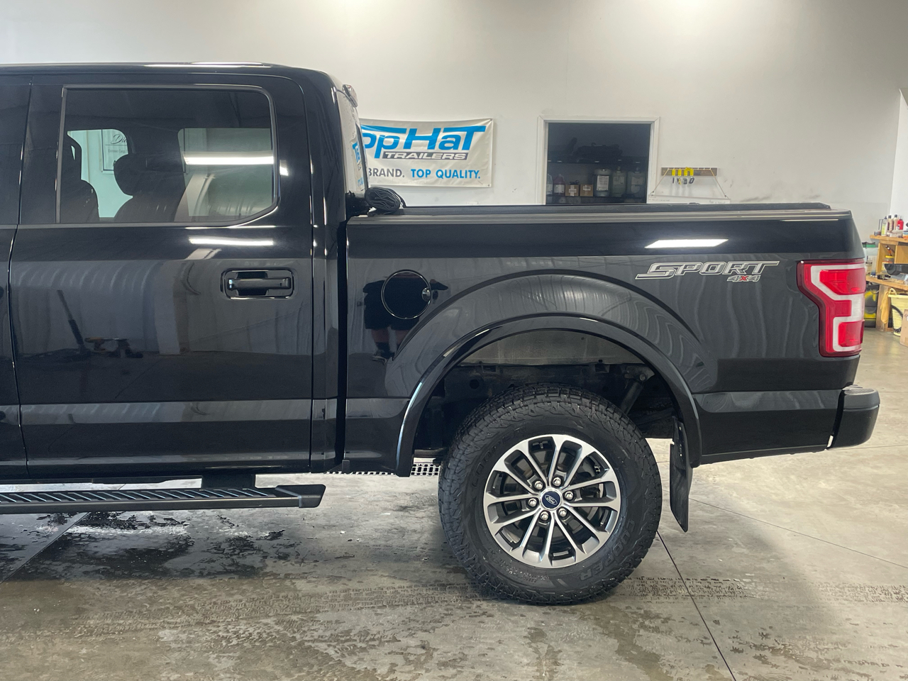 Ford F-150 XLT 4WD SuperCrew 5.5' Box 2018 Ford F-150 XLT 4WD SuperCrew 5.5' Box 2018