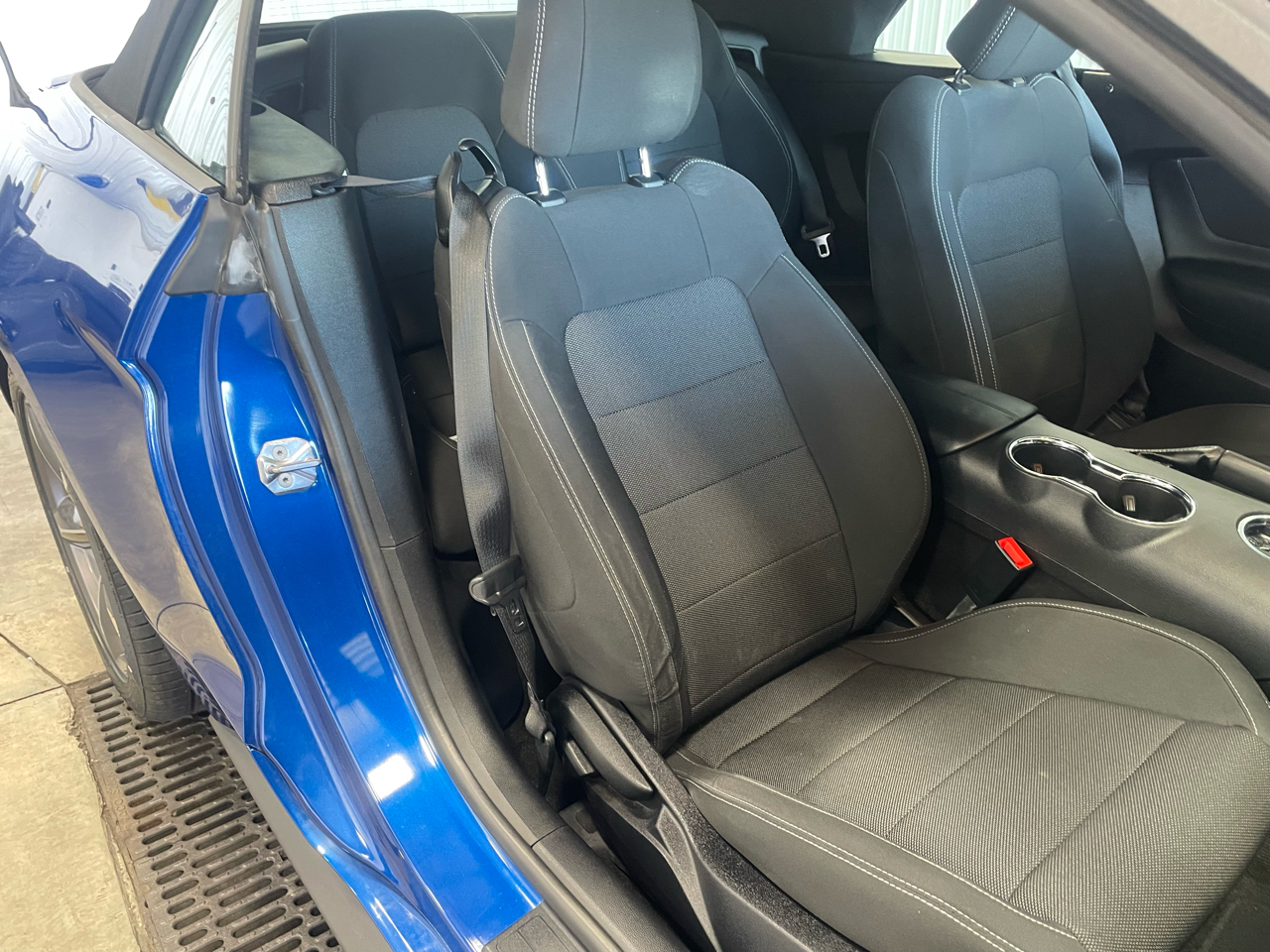 Ford Mustang V6 Convertible 2017 Ford Mustang V6 Convertible 2017