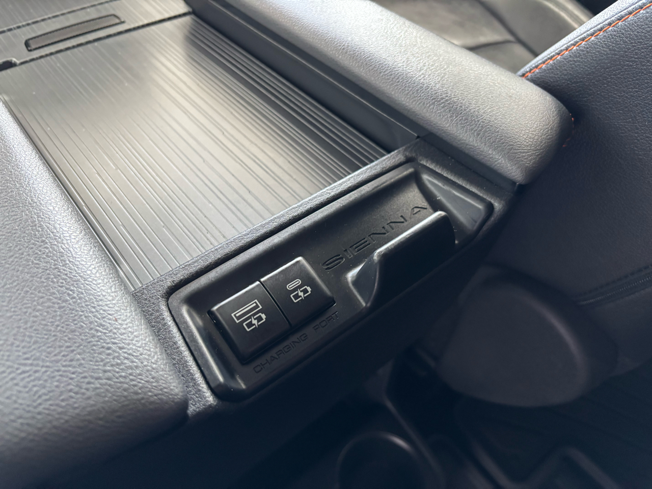 Toyota Sienna XSE FWD 7-Passenger (Natl) 2021 Toyota Sienna XSE FWD 7-Passenger (Natl) 2021