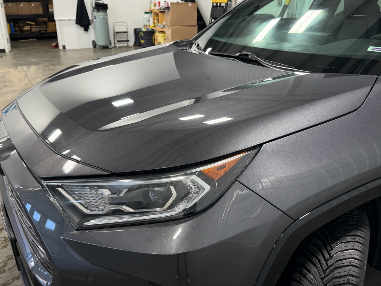 Toyota RAV4 Hybrid XSE AWD (Natl) 2020 Toyota RAV4 Hybrid XSE AWD (Natl) 2020