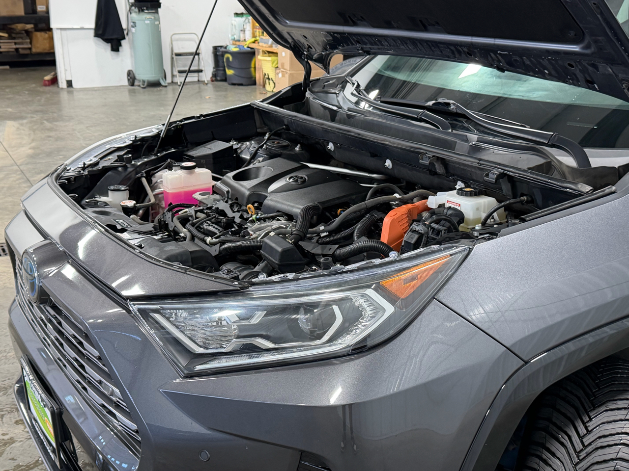 Toyota RAV4 Hybrid XSE AWD (Natl) 2020 Toyota RAV4 Hybrid XSE AWD (Natl) 2020