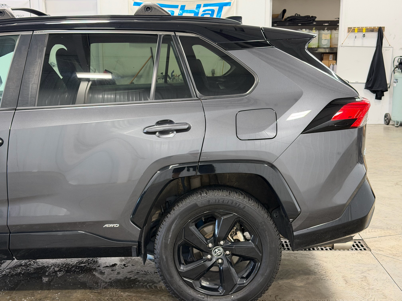 Toyota RAV4 Hybrid XSE AWD (Natl) 2020 Toyota RAV4 Hybrid XSE AWD (Natl) 2020