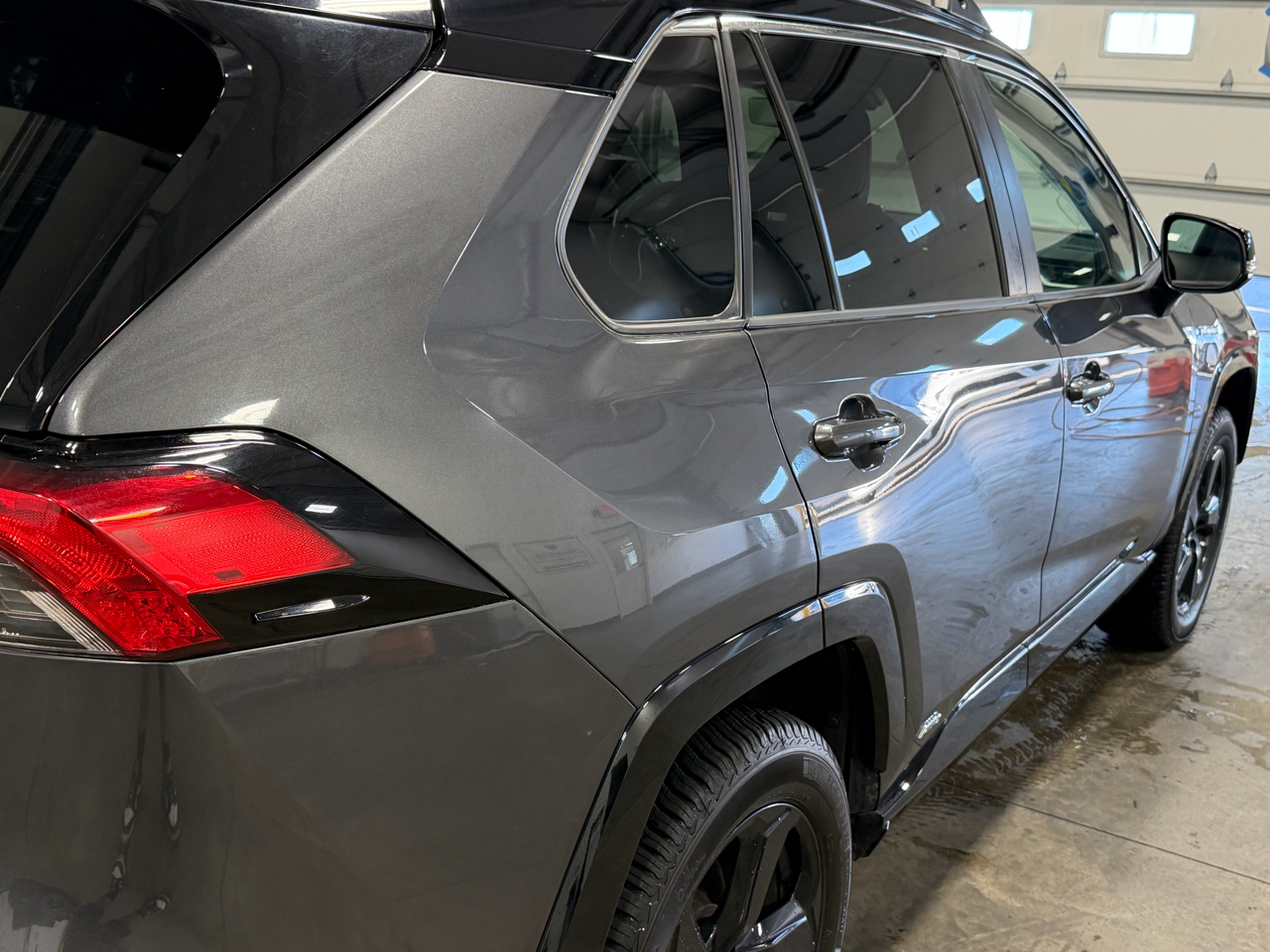 Toyota RAV4 Hybrid XSE AWD (Natl) 2020 Toyota RAV4 Hybrid XSE AWD (Natl) 2020